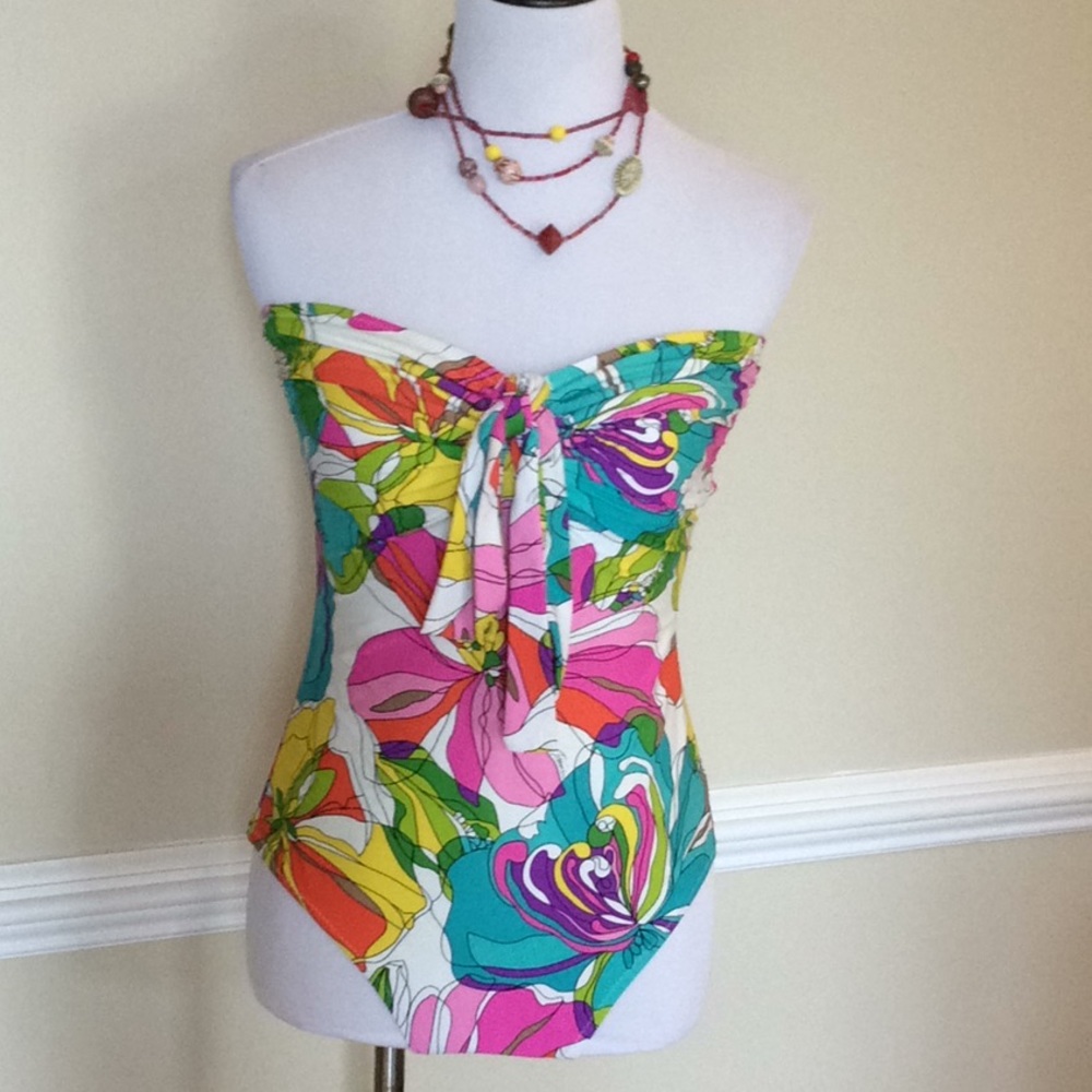 ⭐️Trina Turk one piece swimsuit halter or straples